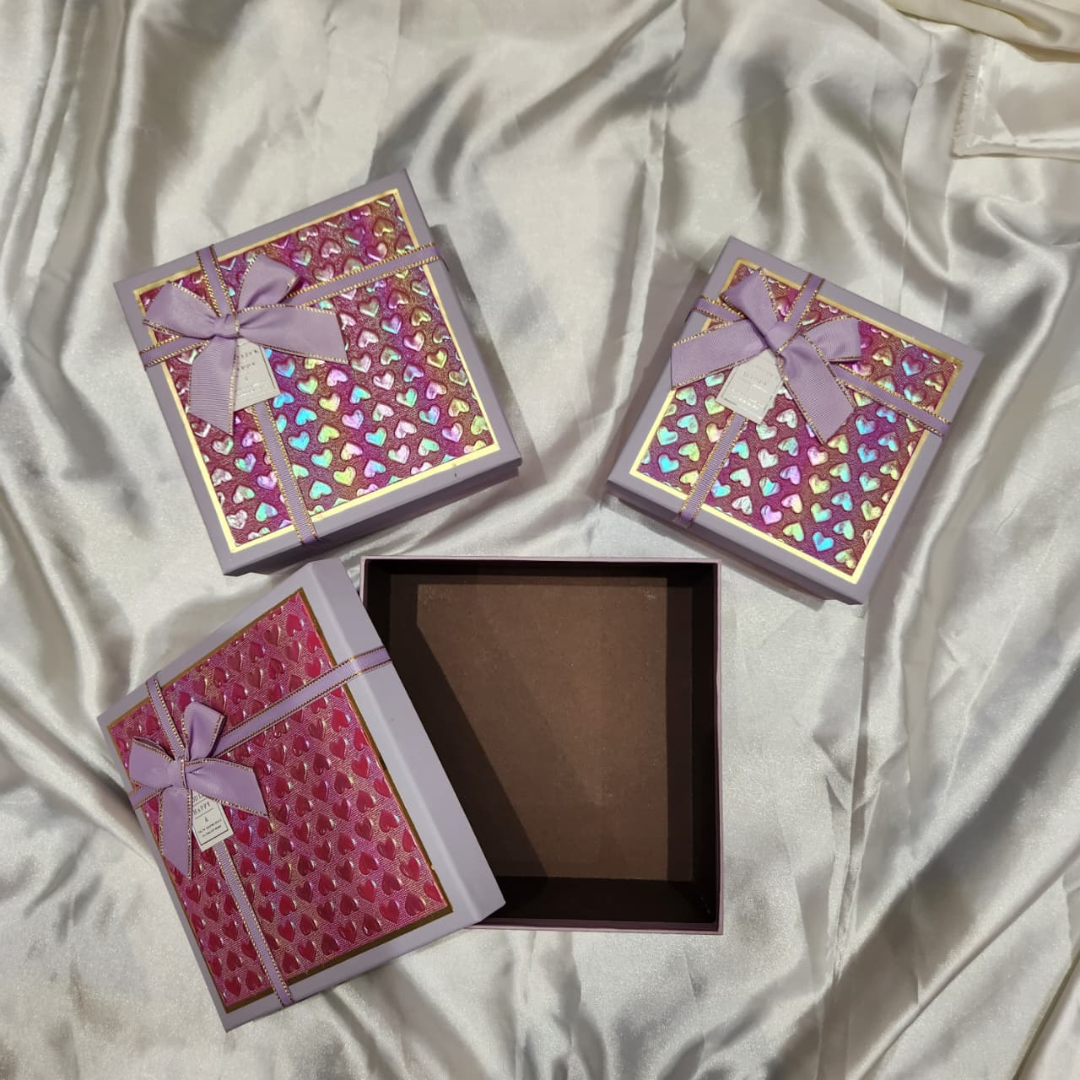 Square purple with hearts gift box | Gift Hamper
