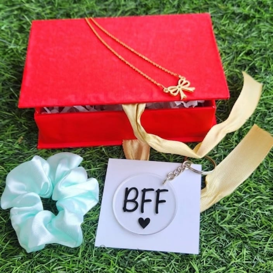 Friendship Day Mini Gift Hamper For Her